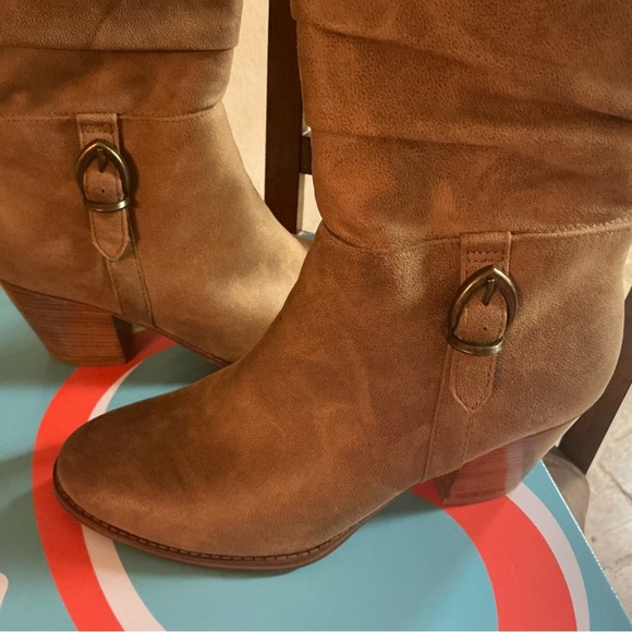 BareTraps Women's size 9 Auburn Cheyenne Mid Calf Heeled Boots - Picture 10 of 16